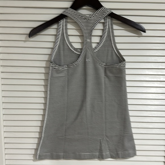 Top - Picture 4 of 7